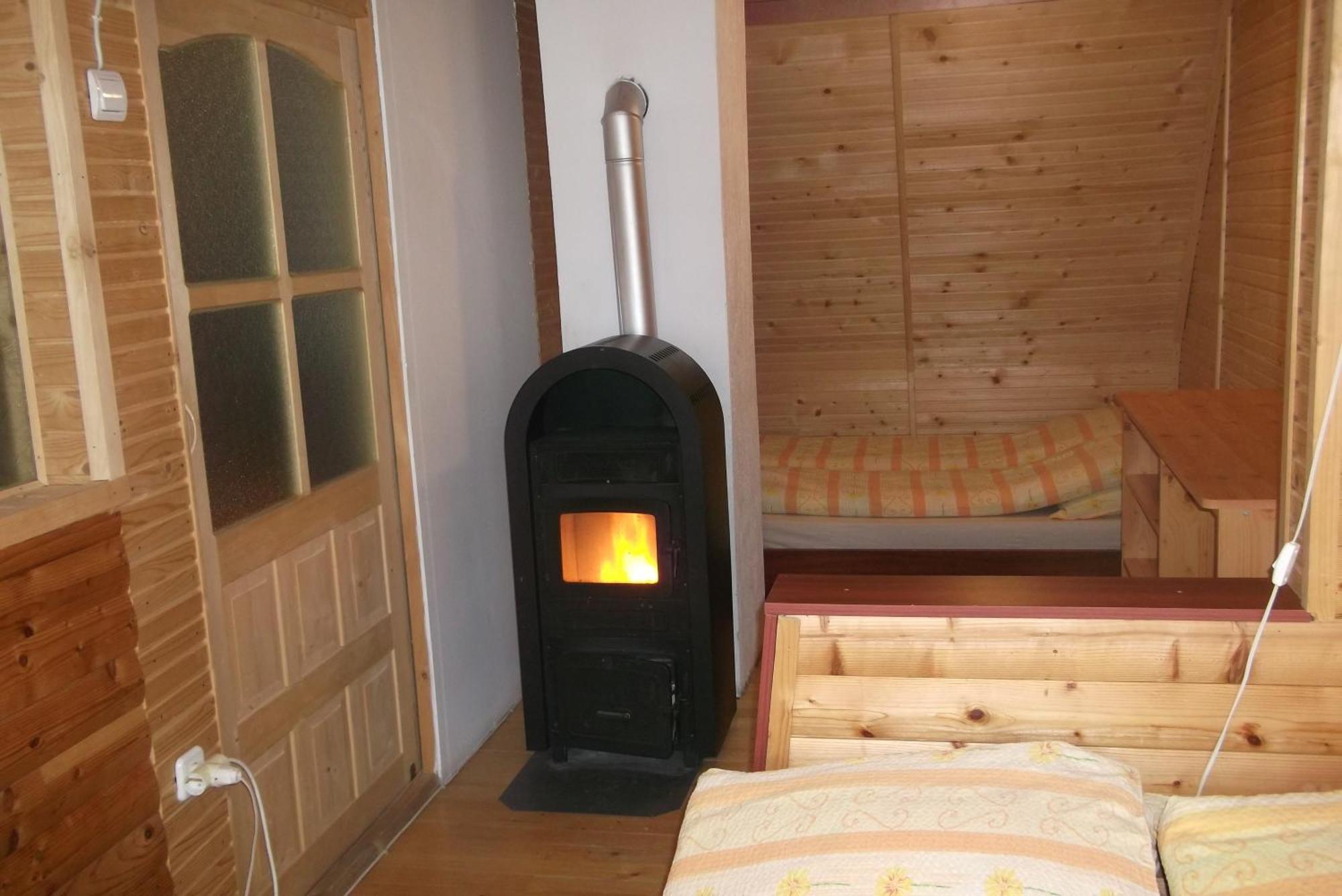 Szilvia Vendeghaz Villa Izvoare  Exteriör bild