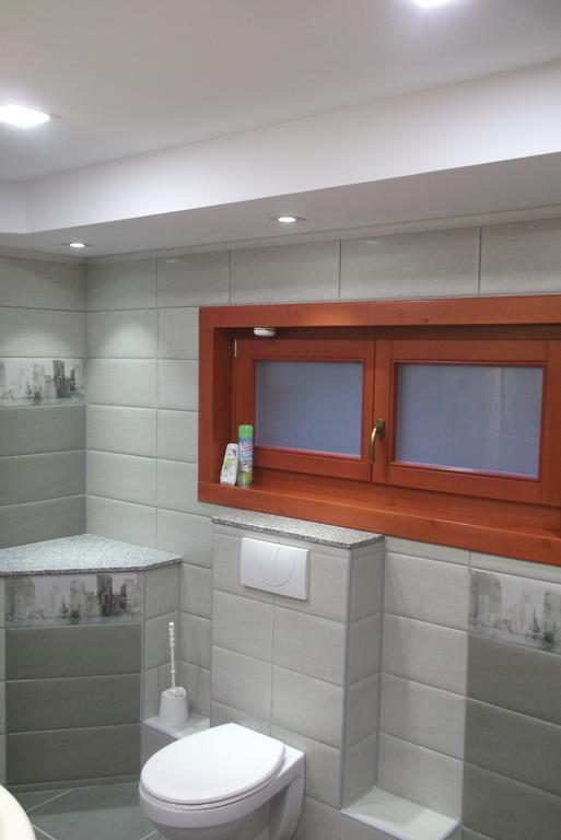 Szilvia Vendeghaz Villa Izvoare  Exteriör bild